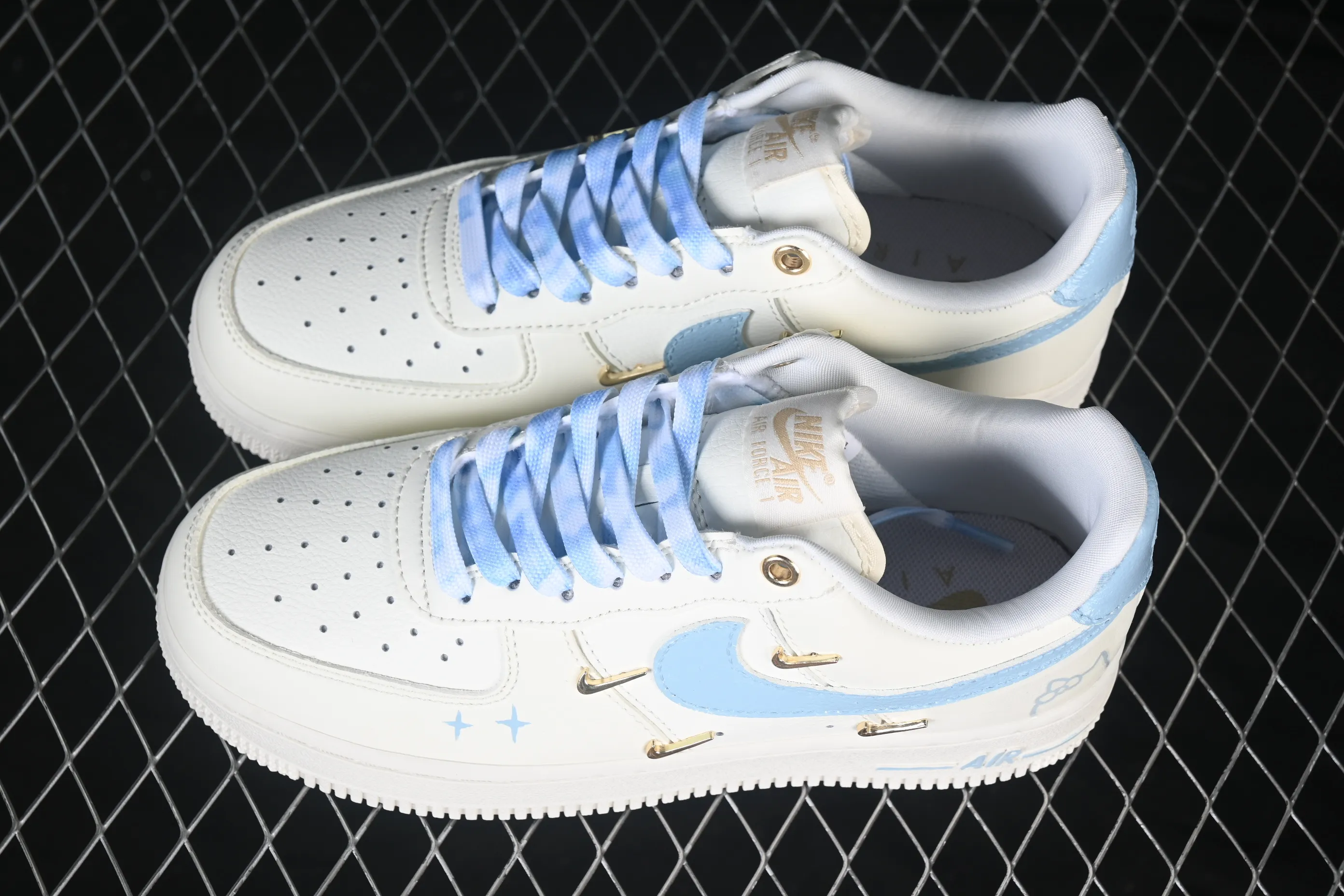 All categories Nk Air Force 1 Air Force series Nk Air Force 1 Low Air Force low-top Nike Air Force 1'07 Low "Ocean Blue" Hand-painted graffiti Blue Ocean Air Force 1 low-top casual sneakers FV3654-311